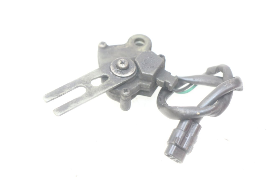 photo de CORTA-CIRCUITO DO DESCANSO LATERAL KAWASAKI ZR7 ZR-7 S 750 (1999 - 2004) - Detalhe da peça