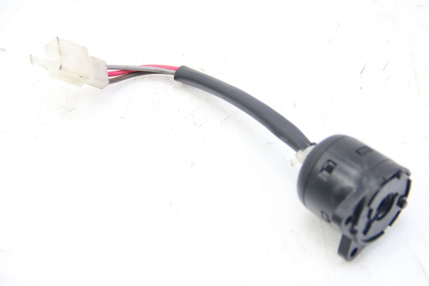 photo de INTERRUPTOR DE IGNIÇÃO MBK BOOSTER SPIRIT 50 (2004 - 2017) - Detalhe da peça