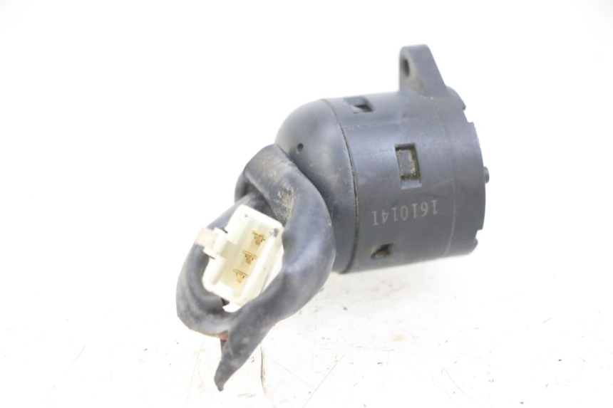 photo de INTERRUPTOR DE IGNIÇÃO MBK BOOSTER SPIRIT 50 (2004 - 2017) - Detalhe da peça