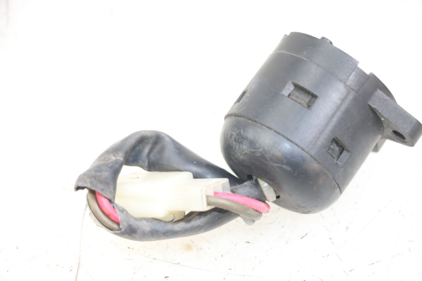 photo de INTERRUPTOR DE IGNIÇÃO MBK BOOSTER SPIRIT 50 (2004 - 2017) - Zoom do estado de desgaste