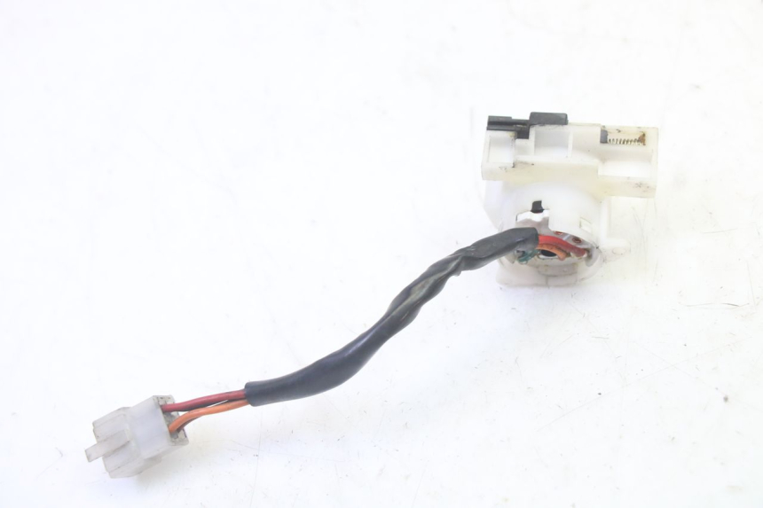 photo de INTERRUPTOR DE IGNIÇÃO SUZUKI BURGMAN 125 (2007 - 2014) - Zoom do estado de desgaste