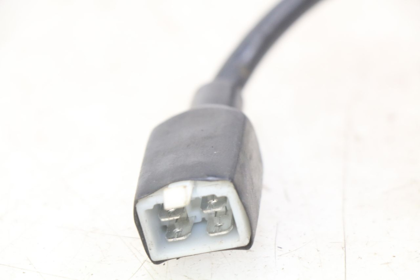 photo de INTERRUPTOR DE IGNIÇÃO PEUGEOT CITYSTAR 2T 50 (2018 - 2021) - Zoom do estado de desgaste