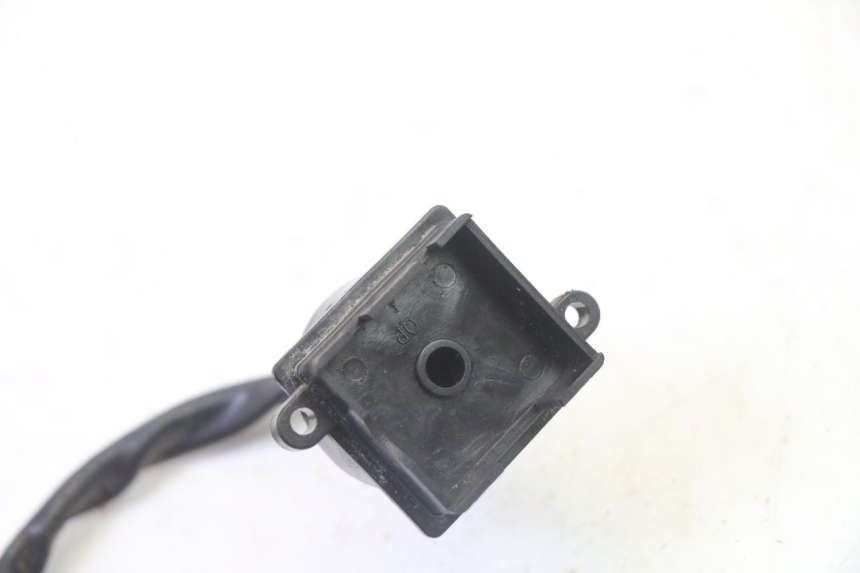 photo de INTERRUPTOR DE IGNIÇÃO PEUGEOT CITYSTAR 50 (2013 - 2017) - Detalhe da peça