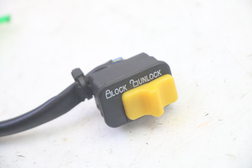 photo de INTERRUPTOR DE IGNIÇÃO SYM CROX 4T 50 (2016 - 2023) - Detalhe da peça