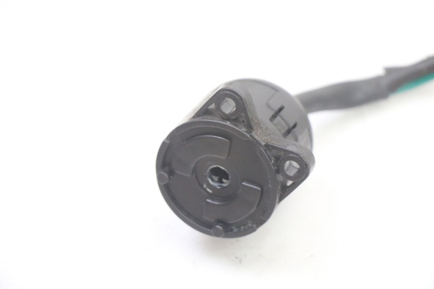 photo de INTERRUPTOR DE IGNIÇÃO DERBI SENDA SM DRD X-TREME 50 (2011 - 2017) - Detalhe da peça