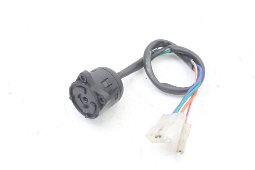 photo de INTERRUPTOR DE IGNIÇÃO DERBI SENDA SM DRD X-TREME 50 (2011 - 2017) - Pontos de fixação