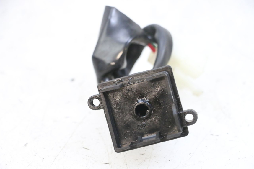 photo de INTERRUPTOR DE IGNIÇÃO PEUGEOT DJANGO 4T 50 (2014 - 2019) - Detalhe da peça