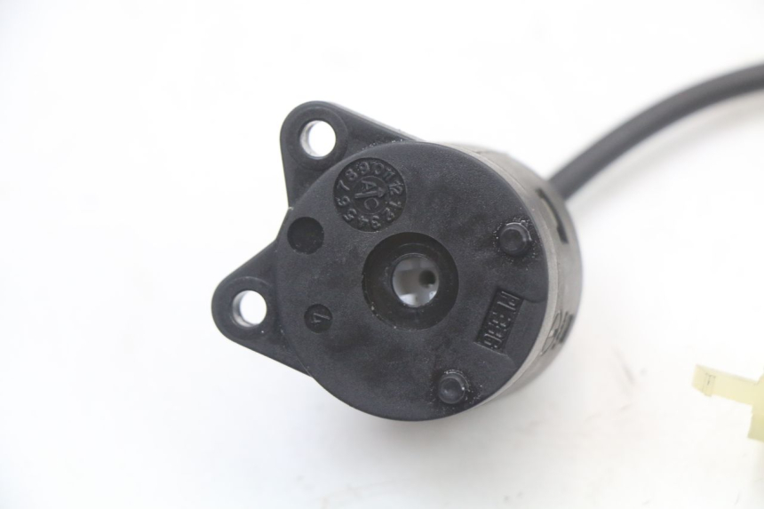 photo de INTERRUPTOR DE IGNIÇÃO HONDA FES PANTHEON 2T 125 (1998 - 2002) - Outro ângulo de visão