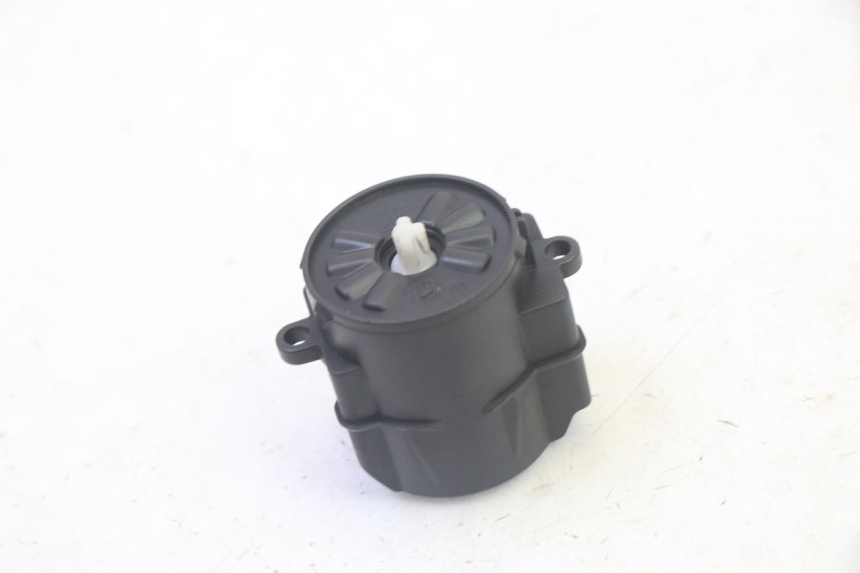 photo de INTERRUPTOR DE IGNIÇÃO HONDA FES S-WING SWING ABS 125 (2007 - 2015) - Vista principal