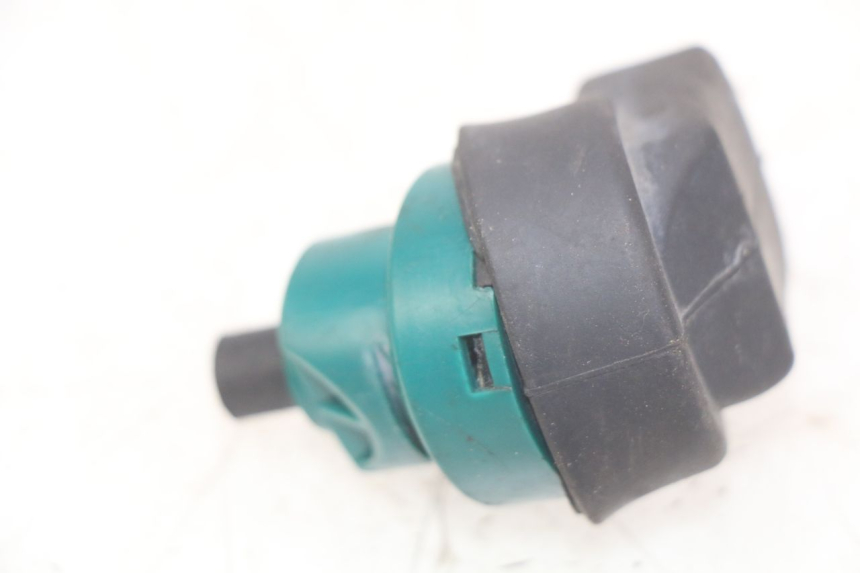 photo de INTERRUPTOR DE IGNIÇÃO PIAGGIO FLY 4T 50 (2013 - 2017) - Zoom do estado de desgaste