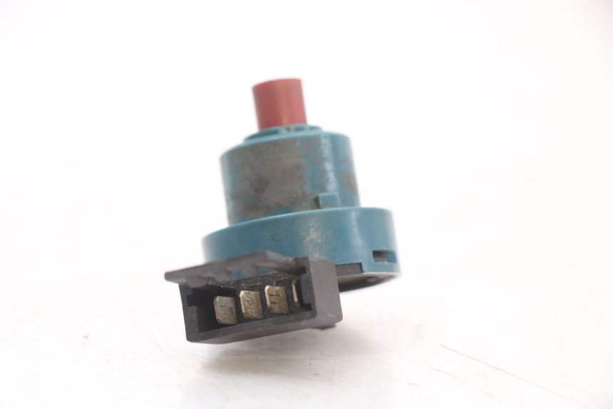 photo de INTERRUPTOR DE IGNIÇÃO PIAGGIO FLY 4T 50 (2004 - 2010) - Outro ângulo de visão