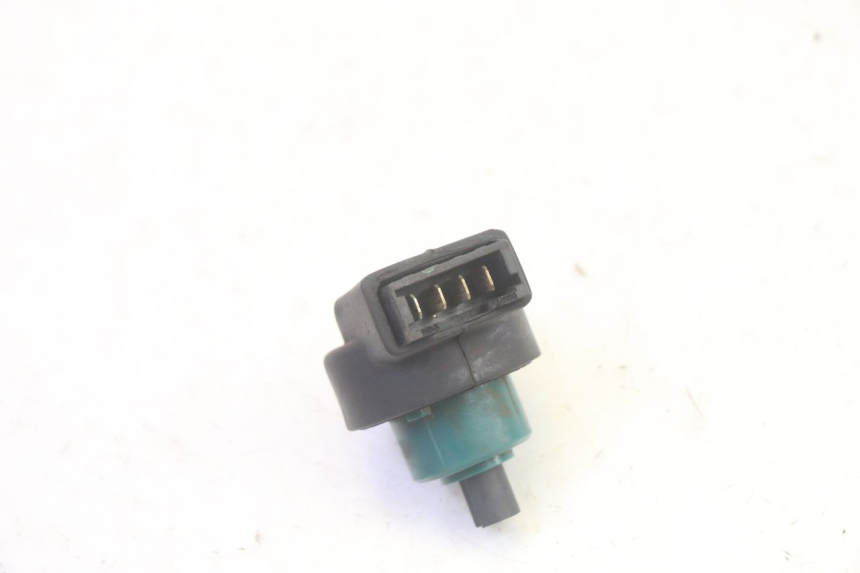photo de INTERRUPTOR DE IGNIÇÃO PIAGGIO FLY 4T 50 (2013 - 2017) - Outro ângulo de visão