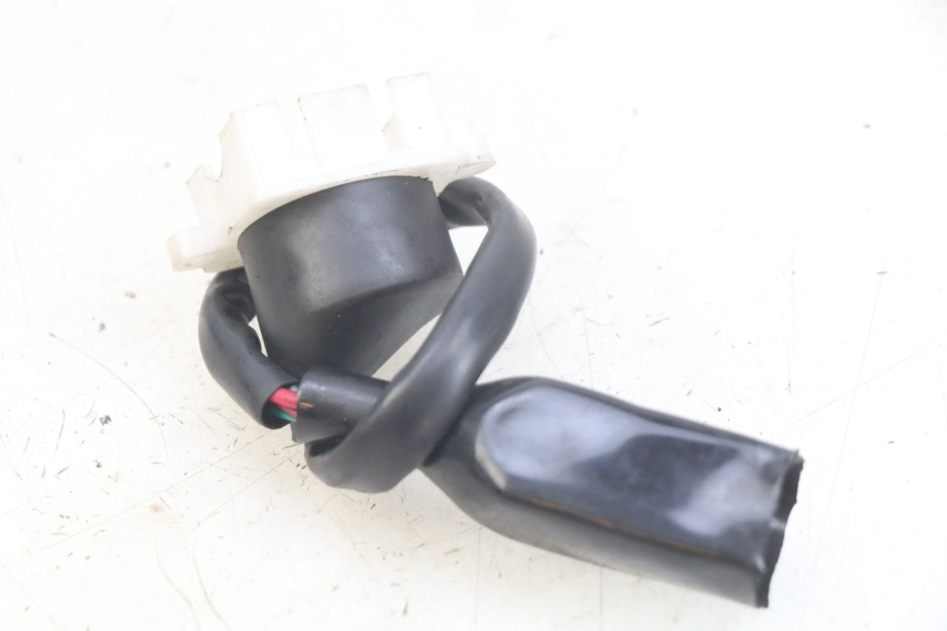 photo de INTERRUPTOR DE IGNIÇÃO PEUGEOT KISBEE 4T 50 (2018 - 2022) - Zoom do estado de desgaste