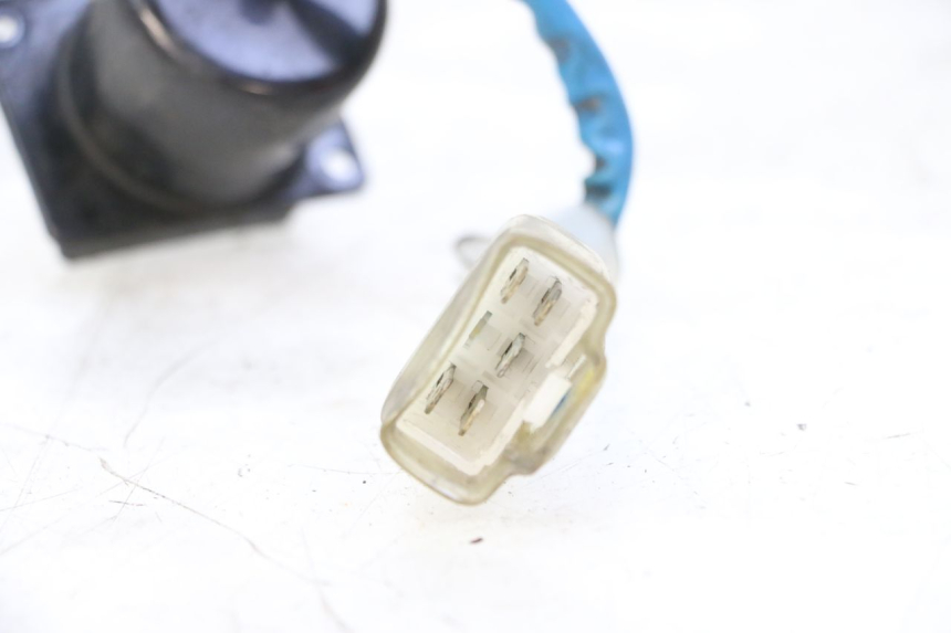 photo de INTERRUPTOR DE IGNIÇÃO KYMCO DINK STREET 125 (2009 - 2014) - Zoom do estado de desgaste