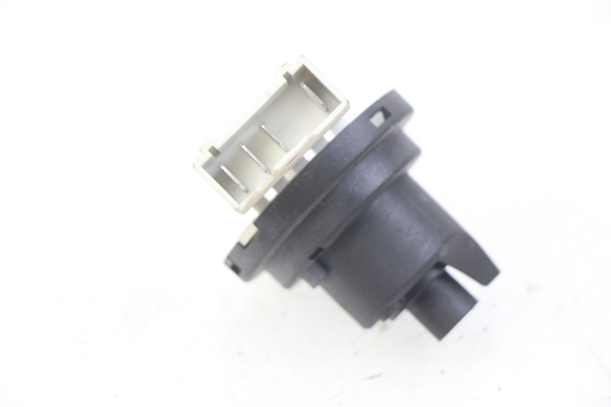 photo de INTERRUPTOR DE IGNIÇÃO PIAGGIO LIBERTY IGET 4T 50 (2015 - 2020) - Detalhe da peça