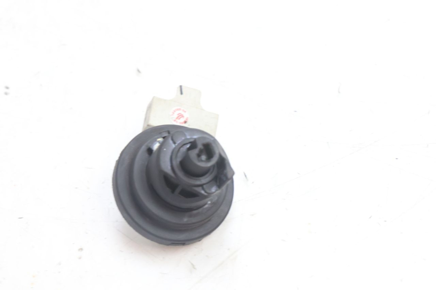 photo de INTERRUPTOR DE IGNIÇÃO PIAGGIO LIBERTY IGET 4T 50 (2021 - 2025) - Zoom do estado de desgaste
