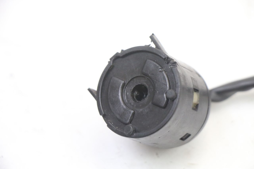 photo de INTERRUPTOR DE IGNIÇÃO MBK OVETTO ONE 2T 50 (2013 - 2017) - Zoom do estado de desgaste
