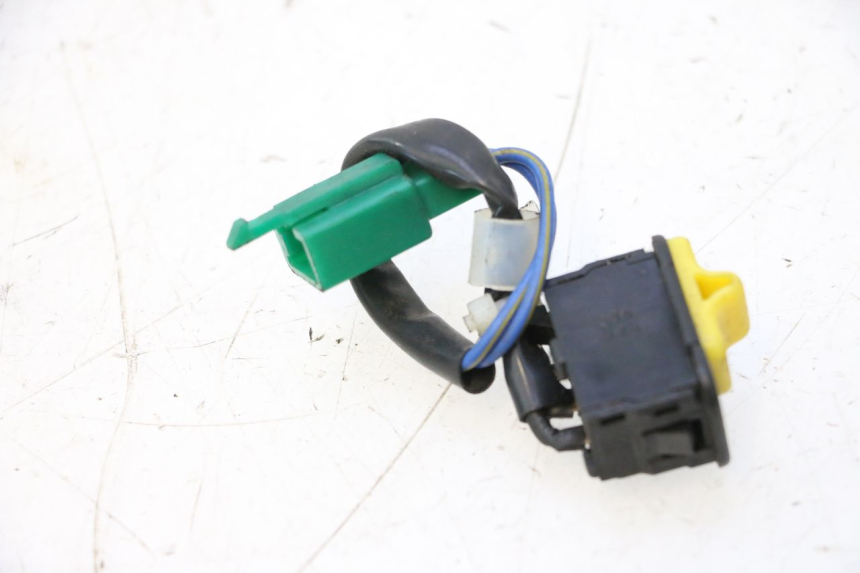 photo de INTERRUPTOR DE IGNIÇÃO SYM MIO 50 (2005 - 2010) - Zoom do estado de desgaste