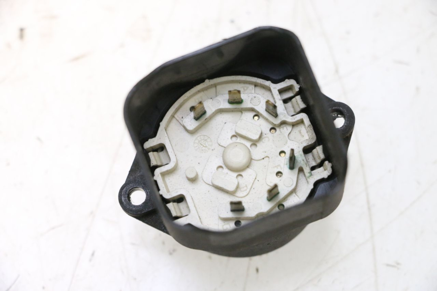 photo de INTERRUPTOR DE IGNIÇÃO PIAGGIO MP3 RL 250 (2006 - 2010) - Zoom do estado de desgaste