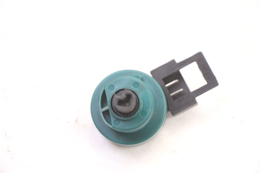 photo de INTERRUPTOR DE IGNIÇÃO PIAGGIO NRG POWER PUREJET 50 (2018 - 2021) - Zoom do estado de desgaste