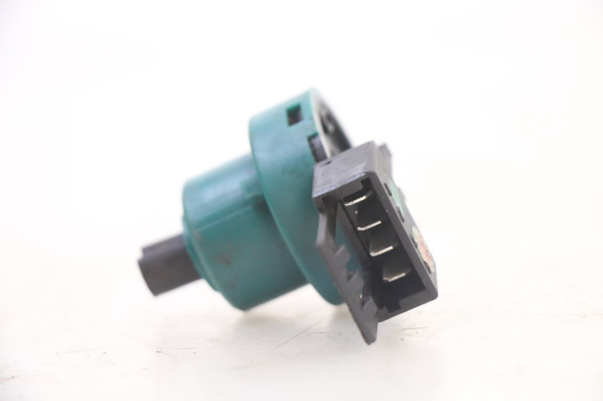 photo de INTERRUPTOR DE IGNIÇÃO PIAGGIO NRG POWER PUREJET 50 (2018 - 2021) - Zoom do estado de desgaste