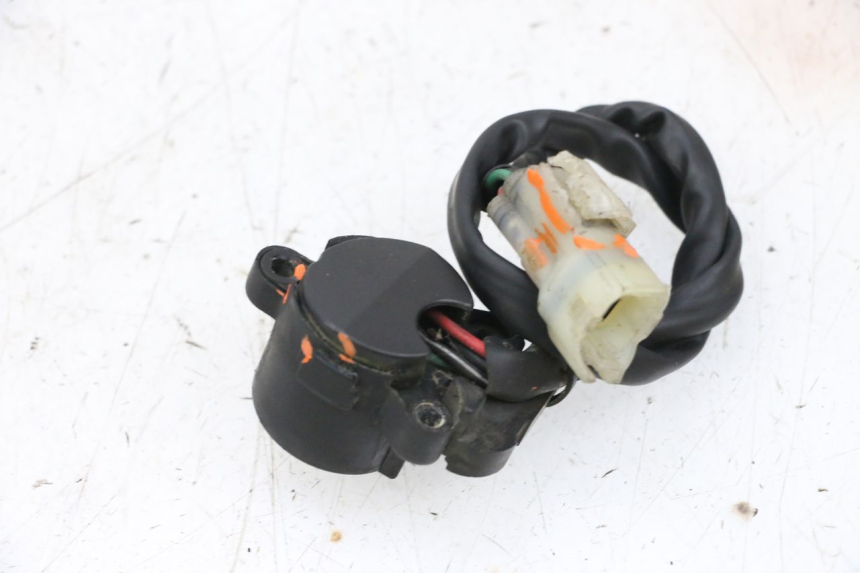 photo de INTERRUPTOR DE IGNIÇÃO HONDA NSR R 125 (1994 - 2003) - Zoom do estado de desgaste