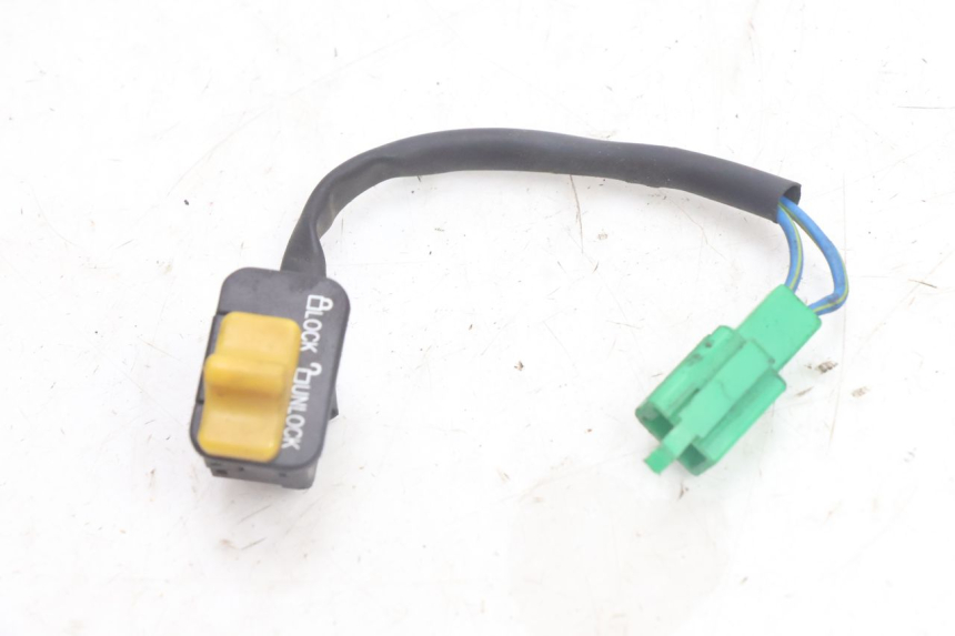 photo de INTERRUPTOR DE IGNIÇÃO SYM ORBIT 2 4T 50 (2008 - 2017) - Detalhe da peça
