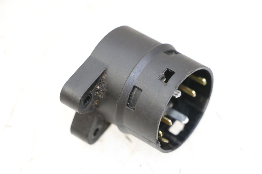 photo de INTERRUPTOR DE IGNIÇÃO PEUGEOT SATELIS COMPRESSOR K15 125 (2006 - 2009) - Zoom do estado de desgaste