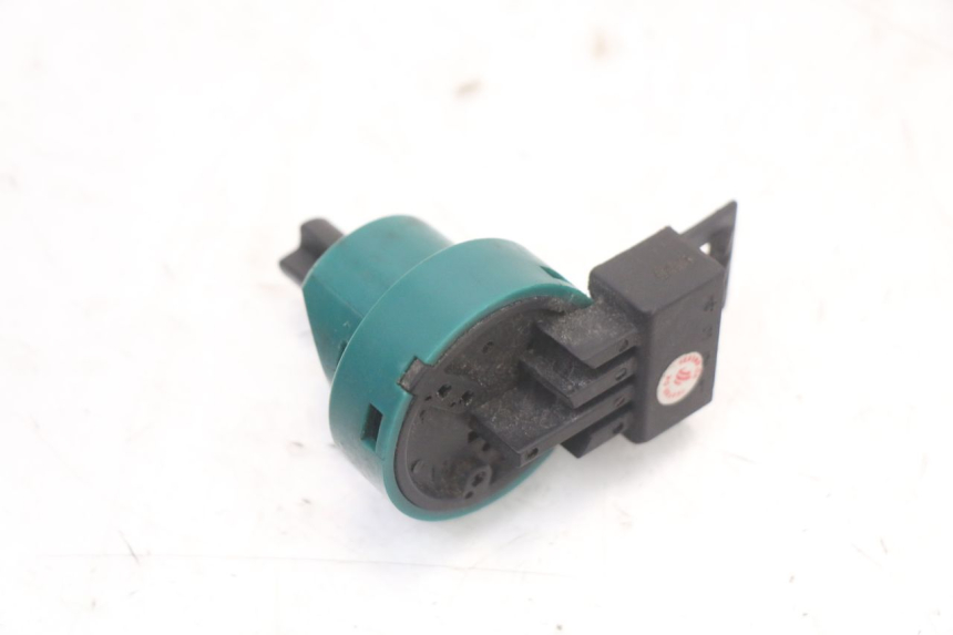photo de INTERRUPTOR DE IGNIÇÃO PIAGGIO VESPA LX 2T 50 (2005 - 2013) - Outro ângulo de visão