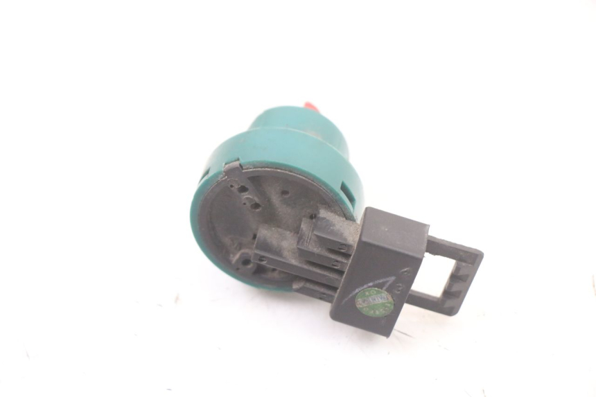 photo de INTERRUPTOR DE IGNIÇÃO PIAGGIO VESPA LX IE 125 (2010 - 2012) - Zoom do estado de desgaste