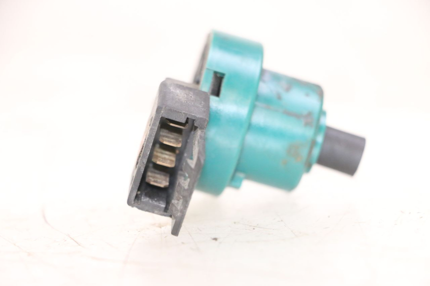 photo de INTERRUPTOR DE IGNIÇÃO PIAGGIO VESPA S 2T 50 (2007 - 2014) - Detalhe da peça