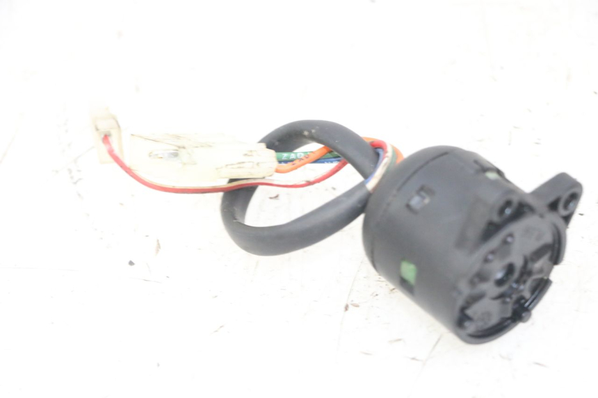 photo de INTERRUPTOR DE IGNIÇÃO APRILIA RALLY AC 50 (1995 - 2004) - Vista principal