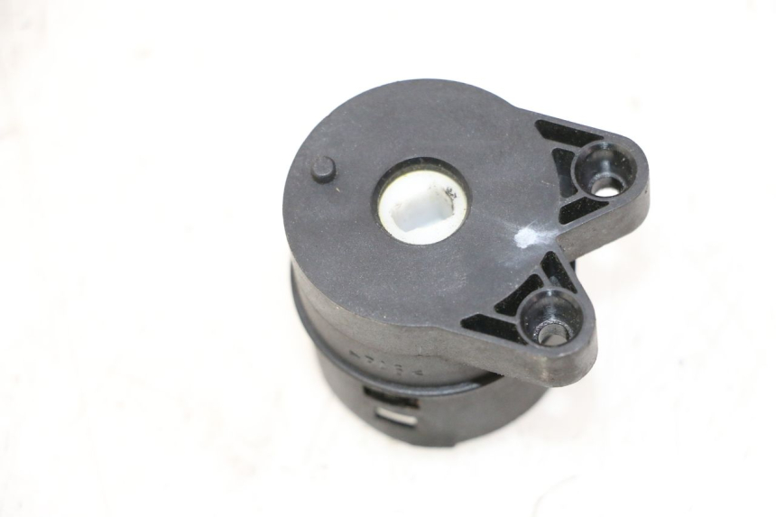 photo de INTERRUPTOR DE IGNIÇÃO PEUGEOT SATELIS 125 (2006 - 2009) - Zoom do estado de desgaste