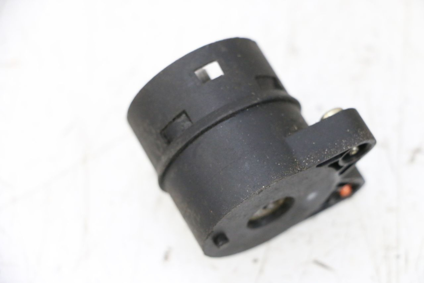 photo de INTERRUPTOR DE IGNIÇÃO PEUGEOT SATELIS 125 (2006 - 2009) - Outro ângulo de visão