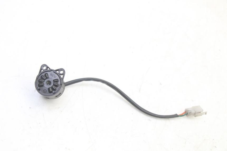 photo de INTERRUPTOR DE IGNIÇÃO APRILIA SCARABEO GT TOURING 125 (1999 - 2005) - Vista principal