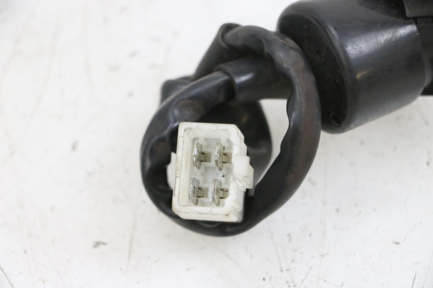 photo de INTERRUPTOR DE IGNIÇÃO PEUGEOT SPEEDFIGHT 4 4T EFI 50 (2021 - 2025) - Zoom do estado de desgaste