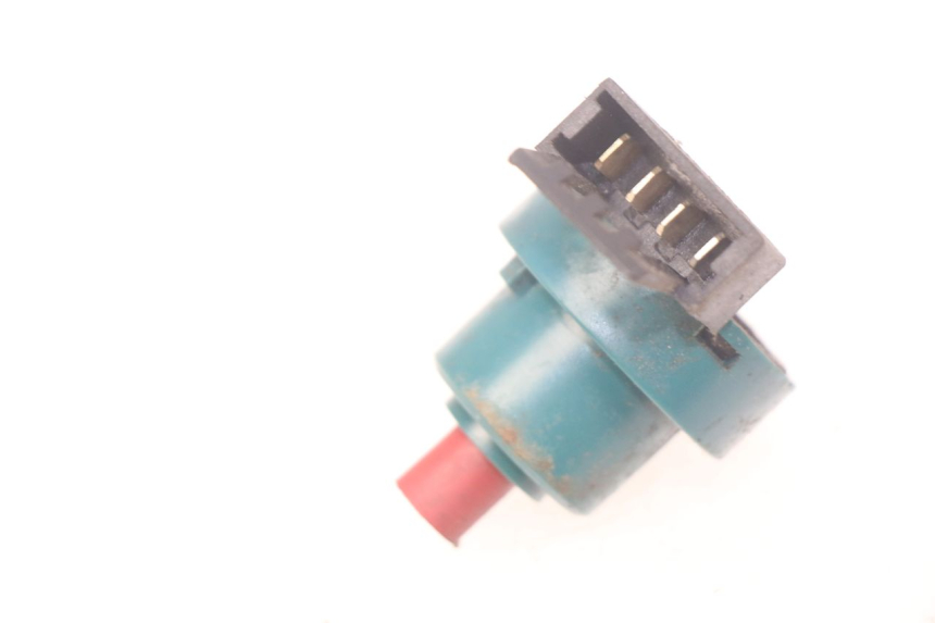 photo de INTERRUPTOR DE IGNIÇÃO APRILIA SR 2T 50 (2012 - 2017) - Zoom do estado de desgaste
