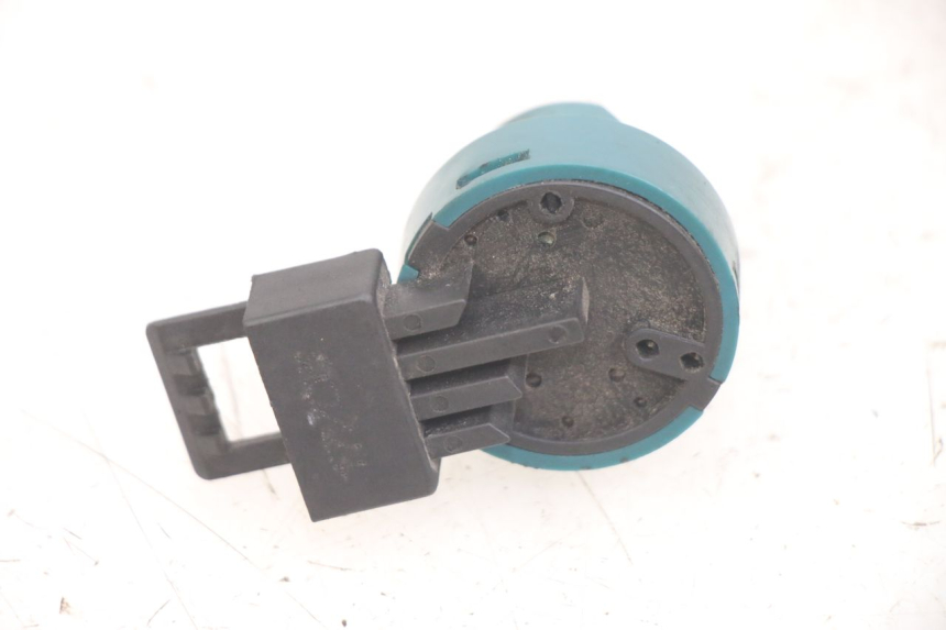 photo de INTERRUPTOR DE IGNIÇÃO APRILIA SR 2T 50 (2012 - 2017) - Detalhe da peça