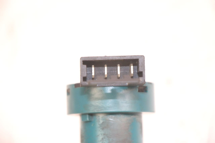 photo de INTERRUPTOR DE IGNIÇÃO APRILIA SR 2T 50 (2012 - 2017) - Zoom do estado de desgaste