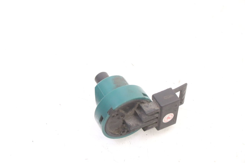 photo de INTERRUPTOR DE IGNIÇÃO APRILIA SR 2T 50 (2018 - 2022) - Zoom do estado de desgaste