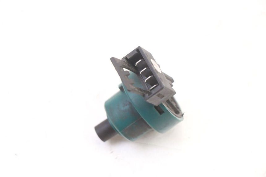 photo de INTERRUPTOR DE IGNIÇÃO APRILIA SR 2T 50 (2018 - 2022) - Outro ângulo de visão