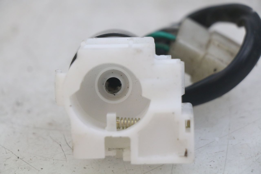 photo de INTERRUPTOR DE IGNIÇÃO PEUGEOT TWEET 4T 50 (2018 - 2022) - Detalhe da peça