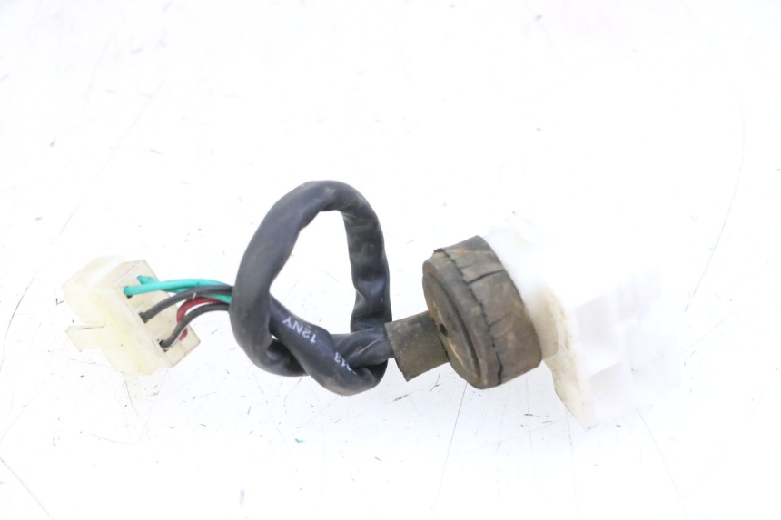 photo de INTERRUPTOR DE IGNIÇÃO PEUGEOT TWEET 4T 50 (2014 - 2019) - Detalhe da peça