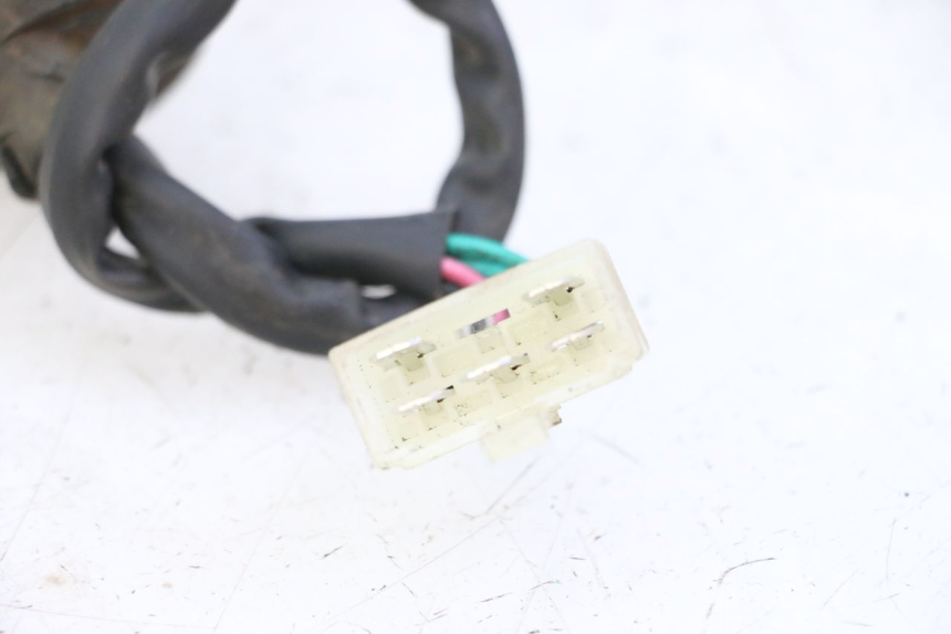 photo de INTERRUPTOR DE IGNIÇÃO PEUGEOT TWEET 4T 50 (2014 - 2019) - Outro ângulo de visão