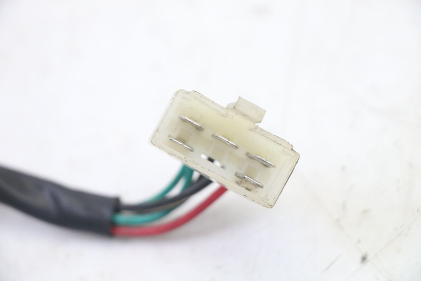 photo de INTERRUPTOR DE IGNIÇÃO PEUGEOT TWEET 4T 50 (2014 - 2019) - Zoom do estado de desgaste