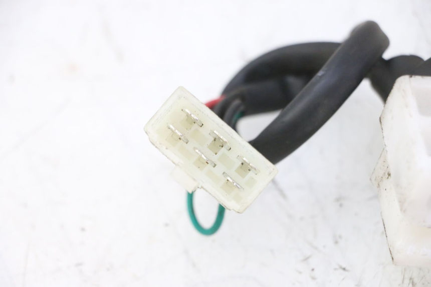 photo de INTERRUPTOR DE IGNIÇÃO PEUGEOT TWEET 4T 50 (2018 - 2022) - Zoom do estado de desgaste