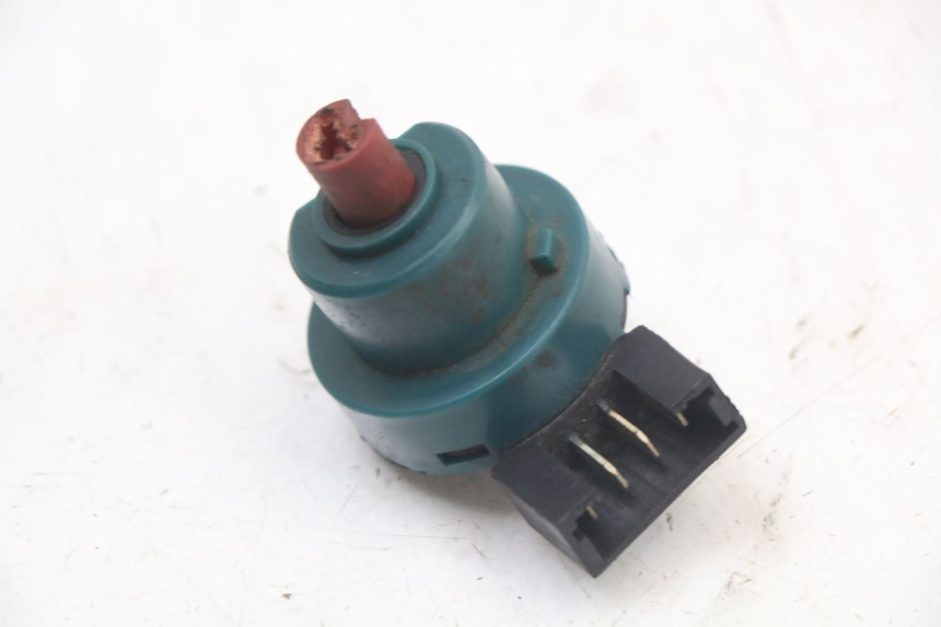 photo de INTERRUPTOR DE IGNIÇÃO PIAGGIO TYPHOON 50 (2000 - 2009) - Zoom do estado de desgaste