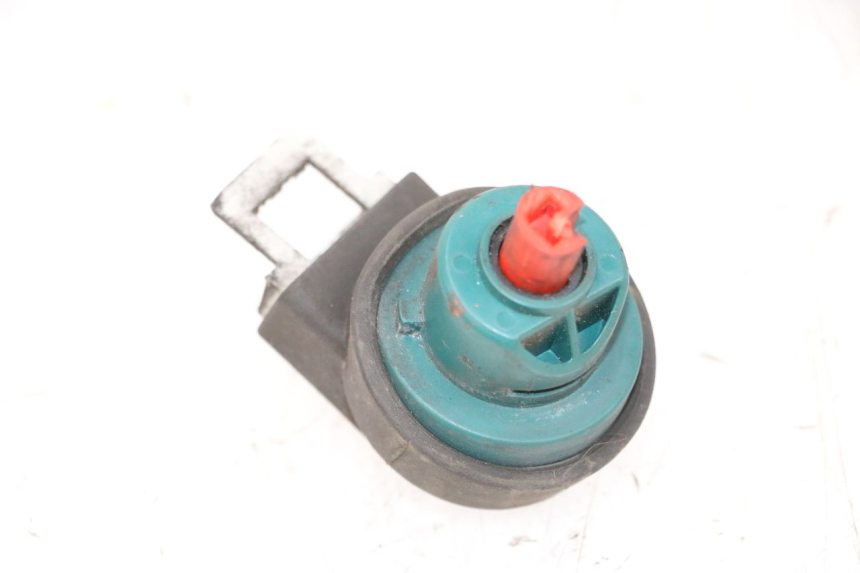 photo de INTERRUPTOR DE IGNIÇÃO PIAGGIO VESPA GTS SUPER IE 125 (2009 - 2016) - Outro ângulo de visão