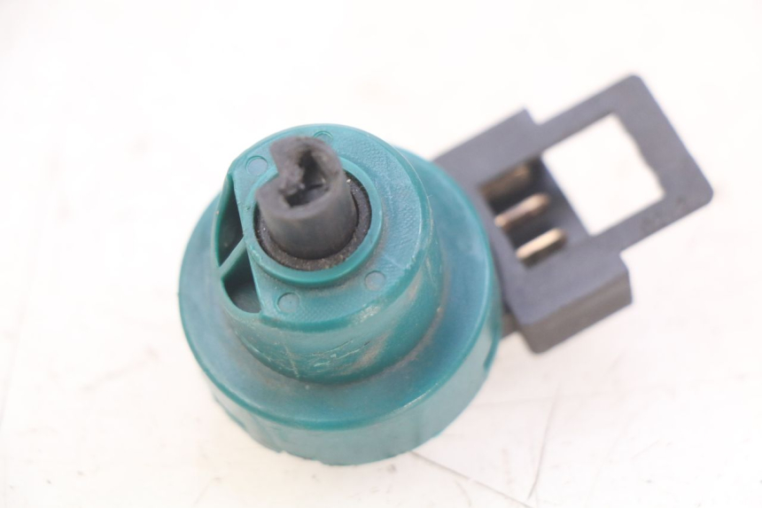 photo de INTERRUPTOR DE IGNIÇÃO PIAGGIO VESPA PRIMAVERA 2T 50 (2013 - 2018) - Vista principal