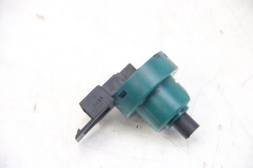 photo de INTERRUPTOR DE IGNIÇÃO PIAGGIO VESPA S 2T 50 (2007 - 2014) - Vista principal